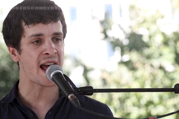 ONE LICK LESS - 2012-09-09 - PARIS - Square de la Place des Fetes - 